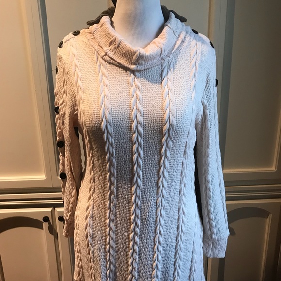 Sweater with 2 Colors - Picture 5 of 8